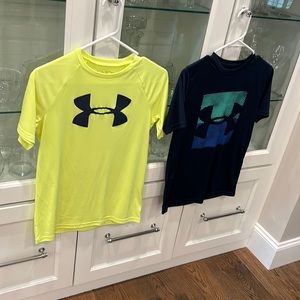 Under Armour youth xl shirts
